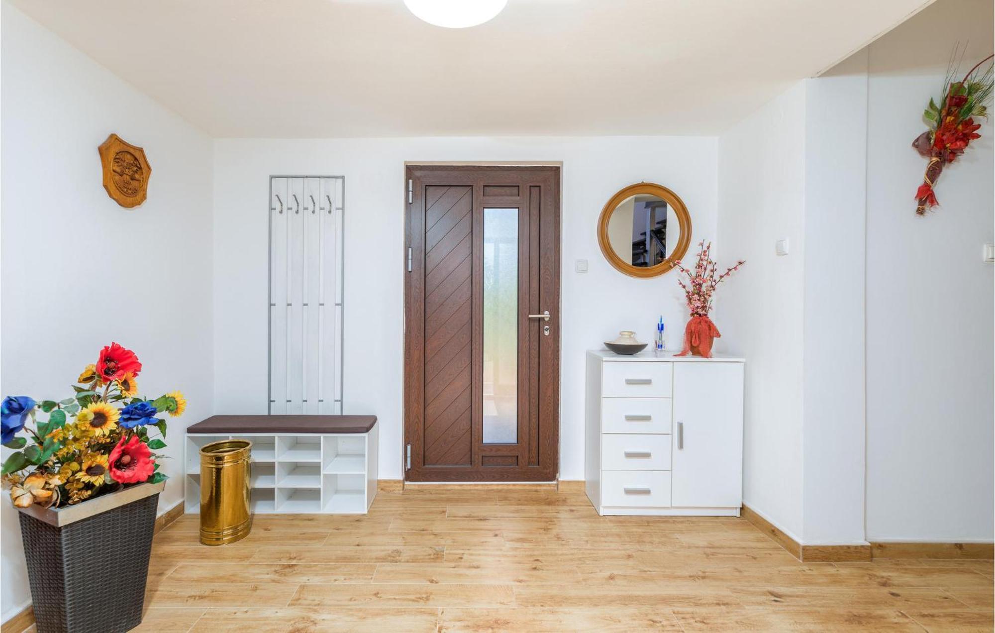 Awesome Home In Fazana With Kitchen Dış mekan fotoğraf